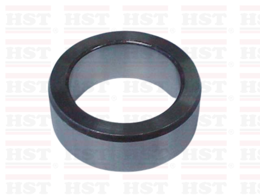 S083-26-152A FORD MAXI DIESEL REAR AXLE CONE (RAC-ST27-03)